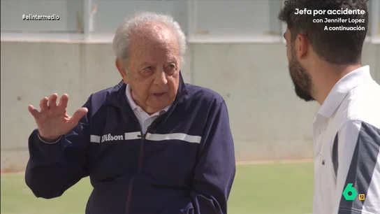 Enrique Ayala, campeón de España de tenis para mayores de 90: "Dicen que es el momento de acabar, pero yo he decidido empezar" Enrique Ayala, campeón de España de tenis para mayores de 90: "Dicen que es el momento de acabar, pero yo he decidido empezar"