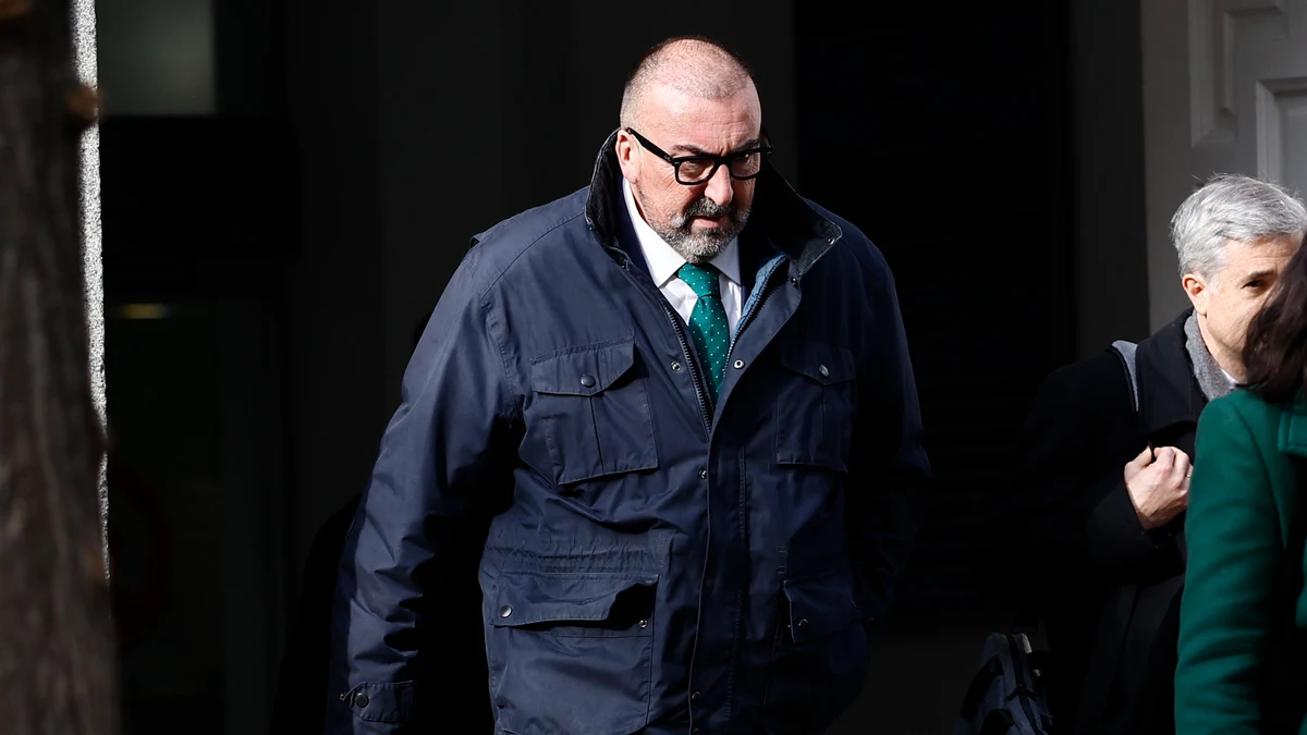 Koldo en estado puro: del cuento para dormir a su hija a cenas subidas de tono con popper incluido