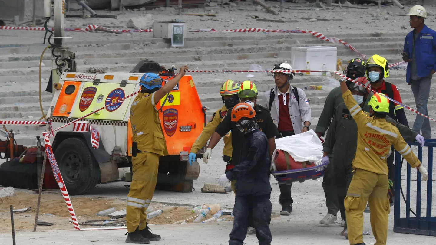 Imágenes de rescate en Myanmar. Imágenes de rescate en Myanmar.