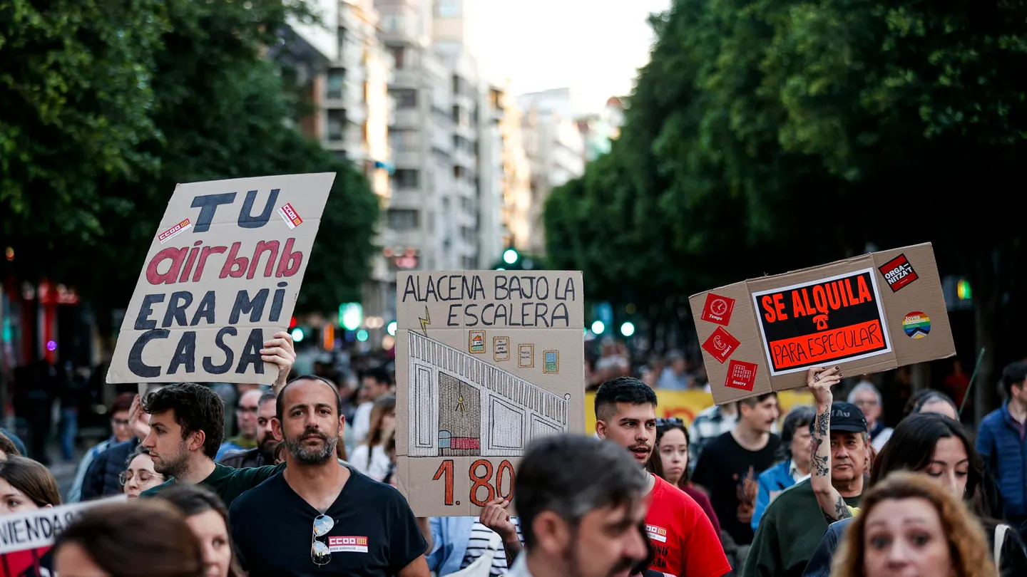 Manifestantes en València este 5A. Manifestantes en València este 5A.