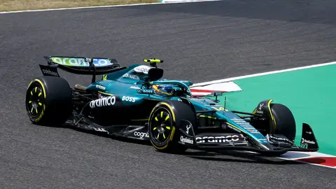 Fernando Alonso (Aston Martin), durante la calificación del Gran Premio de Japón en el circuito de Suzuka Fernando Alonso (Aston Martin), durante la calificación del Gran Premio de Japón en el circuito de Suzuka