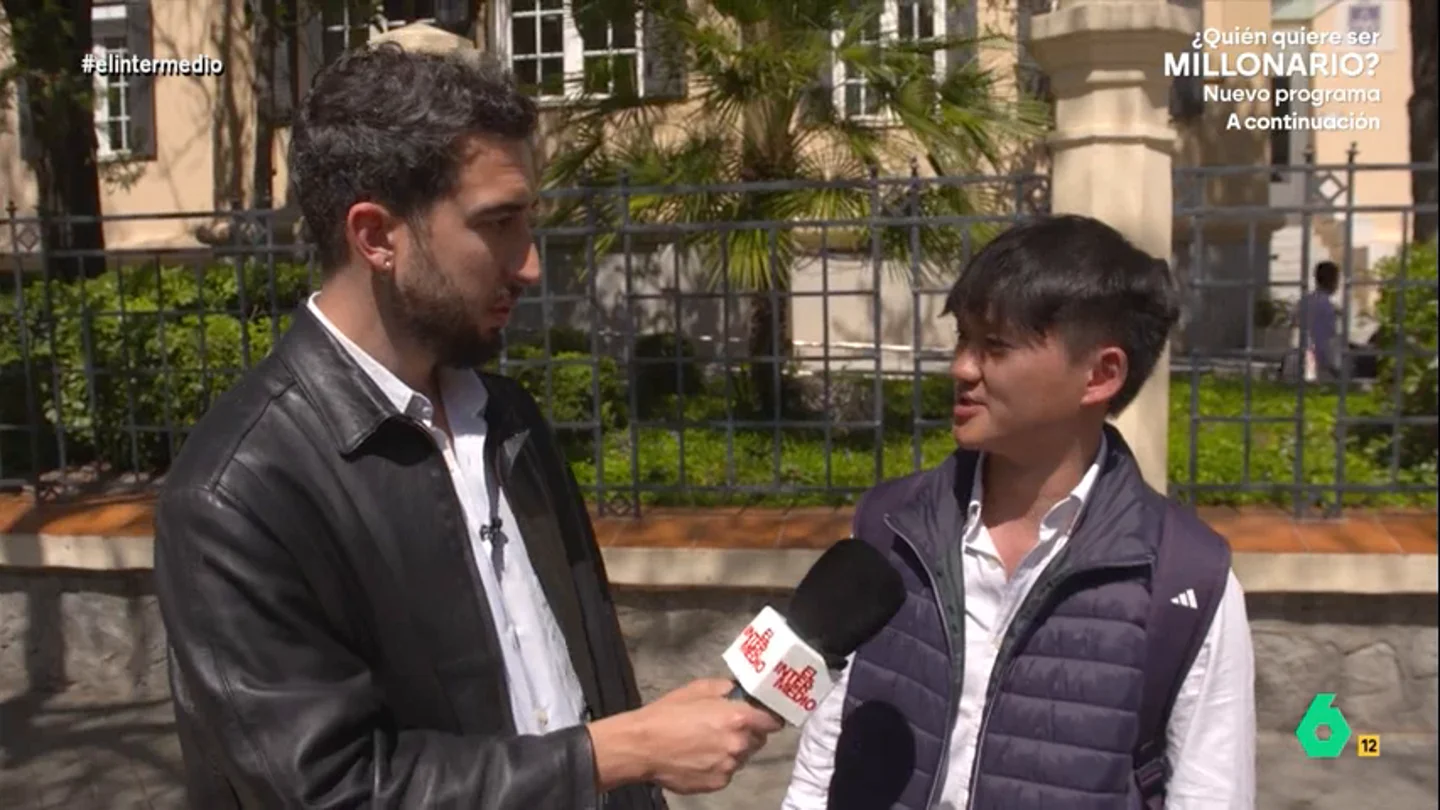 Isma Juárez conoce a Tomas, fan de Donald Trump: "¡Me encanta! Ese hombre dice lo que quiere, dice la verdad" Isma Juárez conoce a Tomas, fan de Donald Trump: "¡Me encanta! Ese hombre dice lo que quiere, dice la verdad"