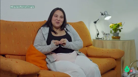 Así empezó a sospechar una paciente de que la 'reina de la cirugía' no era muy legal Así empezó a sospechar una paciente de que la 'reina de la cirugía' no era muy legal