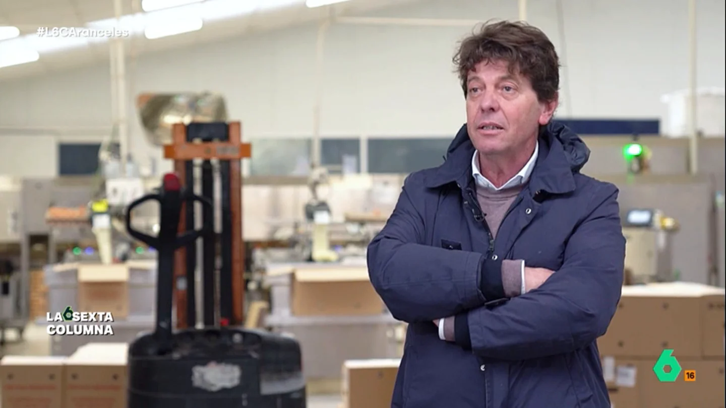 El proveedor de huevos de Casa Lucio avisa sobre los aranceles de Trump laSexta Columna entrevista a César Redondo, gerente de la granja que proporciona los huevos a Casa Lucio, que en este vídeo advierte sobre la entrada de compradores americanos, la epidemia de gripe aviar y los aranceles.