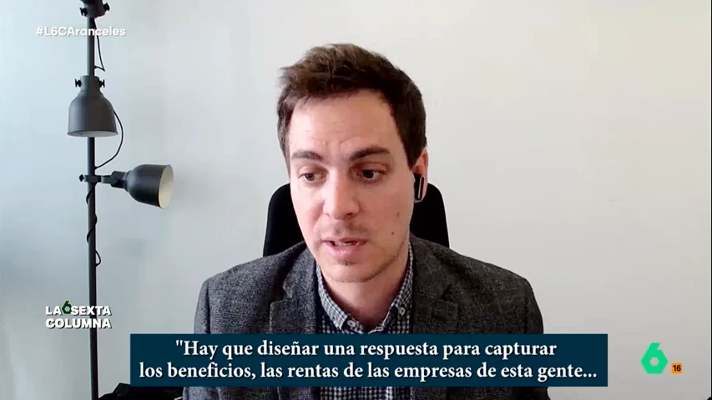 Un experto del Observatorio Fiscal de la UE desvela el 'punto débil' de Trump y cómo aprovecharlo para responder a los aranceles Las rencillas entre Musk y miembros de la Administración Trump por los aranceles son la muestra de lo que defiende Quentin Parrinello, portavoz del Observatorio Fiscal de la UE: los oligarcas tecnológicos son la 'debilidad' del presidente.
