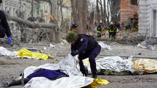 Civiles ucranianos muertos en Sumy Civiles ucranianos muertos en Sumy