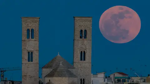 Luna Rosa en Italia Luna Rosa en Italia