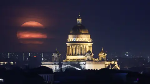 Luna Rosa en Rusia Luna Rosa en Rusia