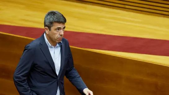 Carlos Mazón, a su llegada al pleno de Les Corts Valencianes Carlos Mazón, a su llegada al pleno de Les Corts Valencianes