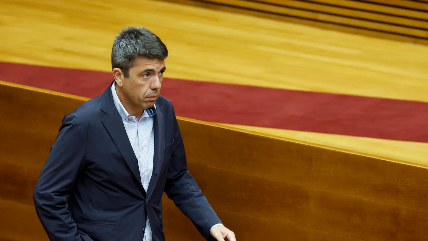 Carlos Mazón, a su llegada al pleno de Les Corts Valencianes Carlos Mazón, a su llegada al pleno de Les Corts Valencianes