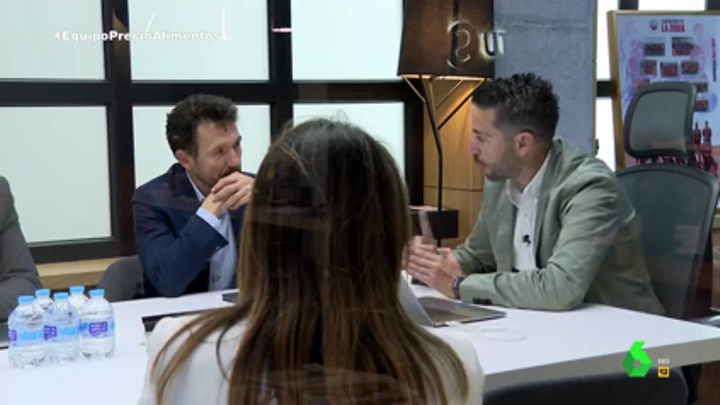 El CEO de un supermercado desvela cómo planifican su estrategia de precios: "¿No me compras fruta? pues descuentos a cuchillo" Rubén Navarro, director general de 'Tu Súper', explicaba a Equipo de Investigación que habían firmado un compromiso por el que congelaban 137 productos considerados como básicos en la cesta de la compra.