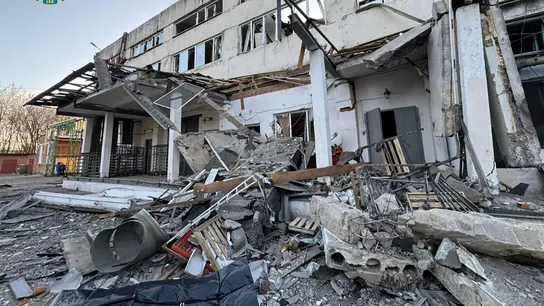 Edificios destrozados en Sumy tras un ataque ruso Edificios destrozados en Sumy tras un ataque ruso