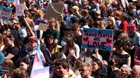 Manifestación en defensa de los derechos de las personas trans en Reino Unido Manifestación en defensa de los derechos de las personas trans en Reino Unido