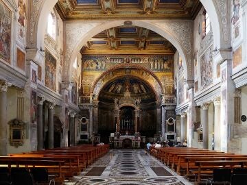 Interior de la Bas&iacute;lica de Santa Pr&aacute;xedes de Roma