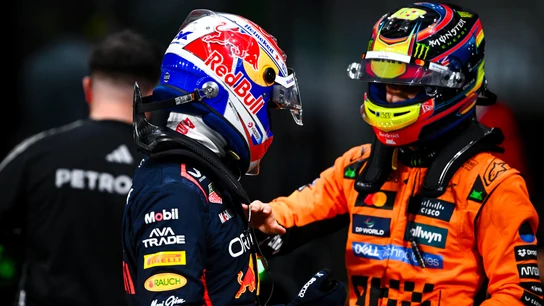 Max Verstappen y Oscar Piastri Max Verstappen y Oscar Piastri