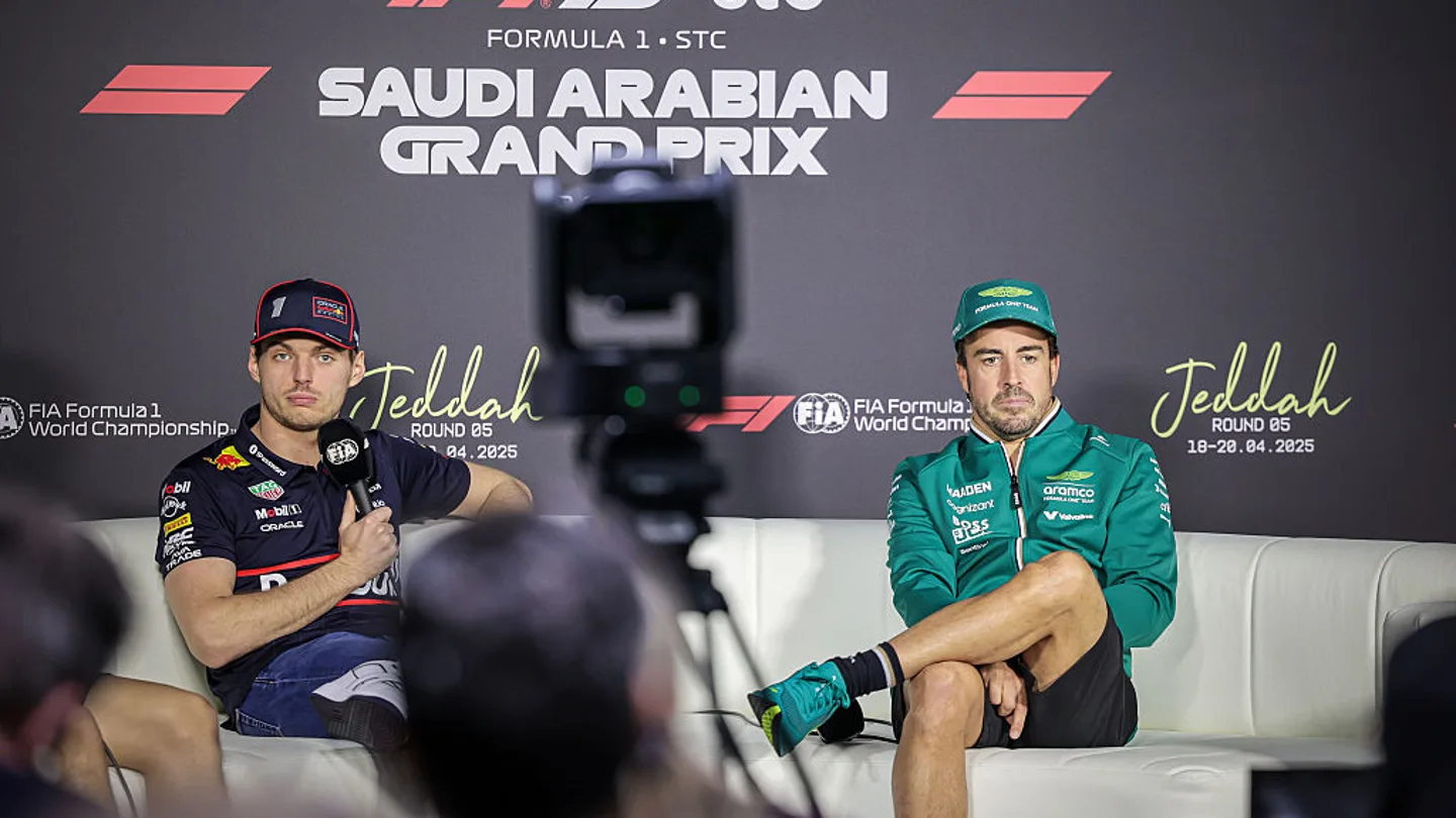 Fernando Alonso y Max Verstappen en el GP de Arabia Saudí Fernando Alonso y Max Verstappen en el GP de Arabia Saudí