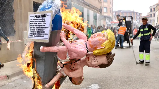 Trump y Musk, ardiendo en la quema de los Judas de Semana Santa Trump y Musk, ardiendo en la quema de los Judas de Semana Santa