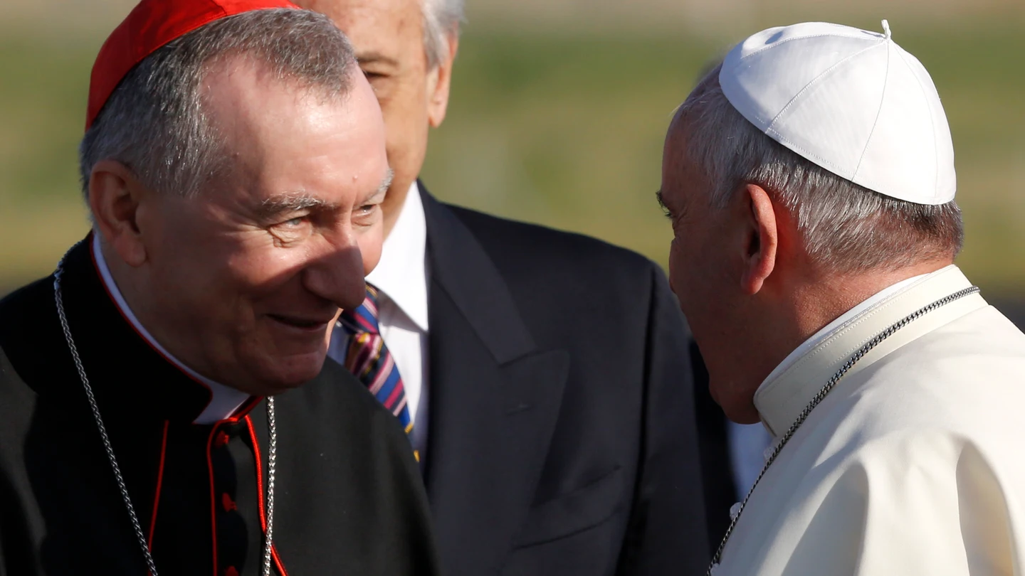 El papa Francisco junto a Pietro Parolin, uno de los papables. El papa Francisco junto a Pietro Parolin, uno de los papables.