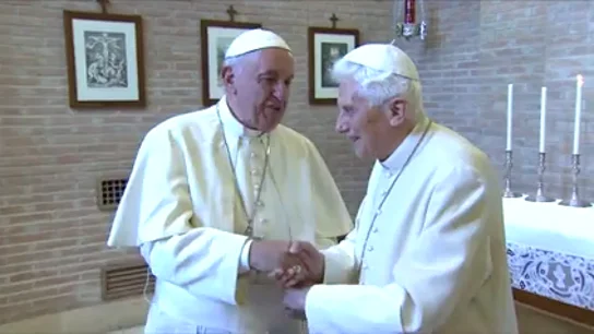 De los postulados reaccionarios de Benedicto XVI y Juan Pablo II a la apertura con Francisco: así ha evolucionado la Iglesia con los últimos papas De los postulados reaccionarios de Benedicto XVI y Juan Pablo II a la apertura con Francisco: así ha evolucionado la Iglesia con los últimos papas