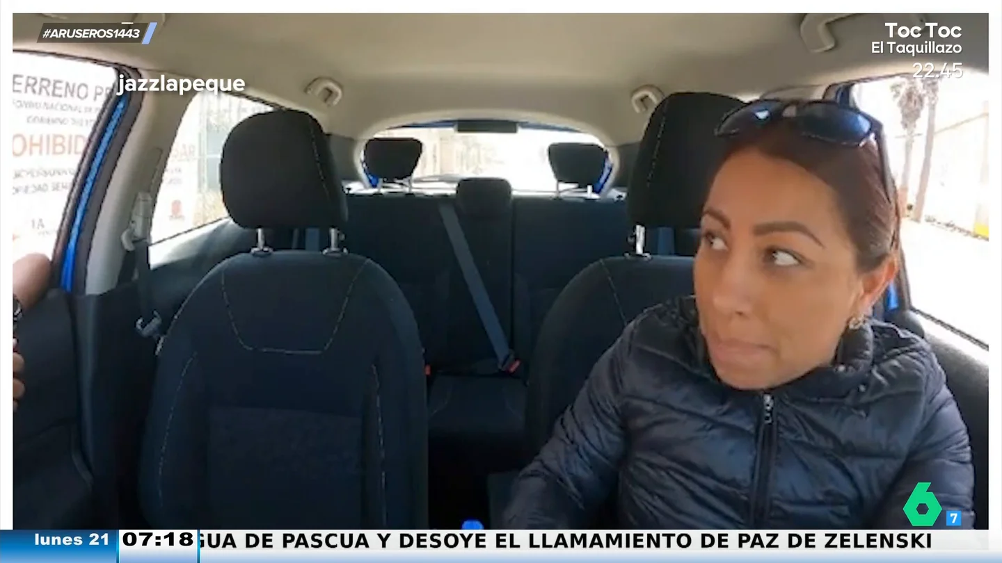 Una conductora de Uber no deja subir a su vehículo a cuatro personas "pasadas de peso": "Tengo que cuidar mi herramienta de trabajo" Una conductora de Uber no deja subir a su vehículo a cuatro personas "pasadas de peso": "Tengo que cuidar mi herramienta de trabajo"