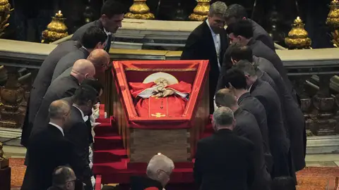 Féretro del papa Francisco Féretro del papa Francisco