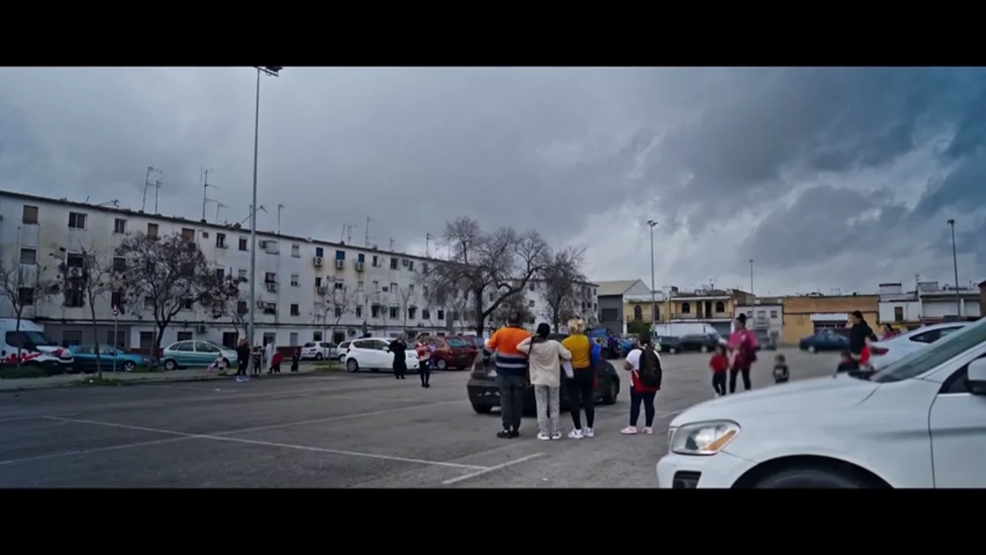 Apatrullando presencia una pelea en 'Torreblanca', "el pan diario" del barrio con la renta más baja de España: "Ver, oír y callar" Apatrullando presencia una pelea en 'Torreblanca', "el pan diario" del barrio con la renta más baja de España: "Ver, oír y callar"