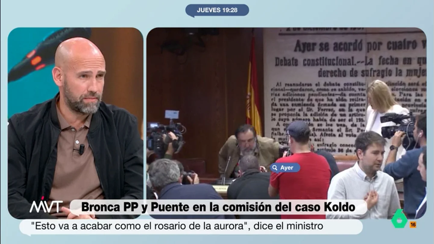 Gonzalo Miró responde a Koldo: "Ponen en bandeja que muchos ciudadanos se puedan ver perjudicados solo por aguantar sus vicios" Koldo García hablaba hoy en 'Espejo Público' de una campaña política contra él, lo que indigna a Gonzalo Miró, que en este vídeo afirma que este tipo de declaraciones "ponen en bandeja que lo pase mal un Gobierno progresista".