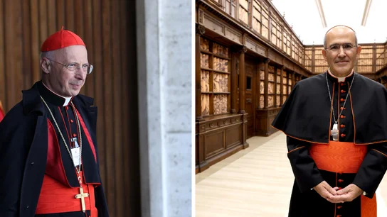 A la izquierda, Angelo Bagnasco en el Vaticano en 2021; a la derecha, el portugués José Tolentino de Mendonça en el Vaticano en 2021.  A la izquierda, Angelo Bagnasco en el Vaticano en 2021; a la derecha, el portugués José Tolentino de Mendonça en el Vaticano en 2021.