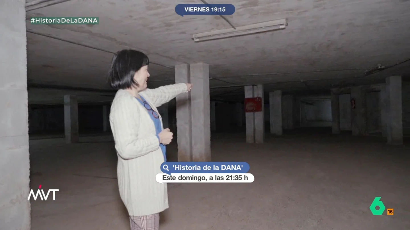 El estremecedor relato de Toñi García tras perder a su marido y a su hija en la DANA: "Intentaron salir y estaban juntos abrazados" Toñi es uno de los 23 testimonios que participan en 'Historia de la DANA', el programa especial de Equipo de Investigación en el que se recoge una cronología al minuto sobre la tragedia que asoló valencia hace seis meses.