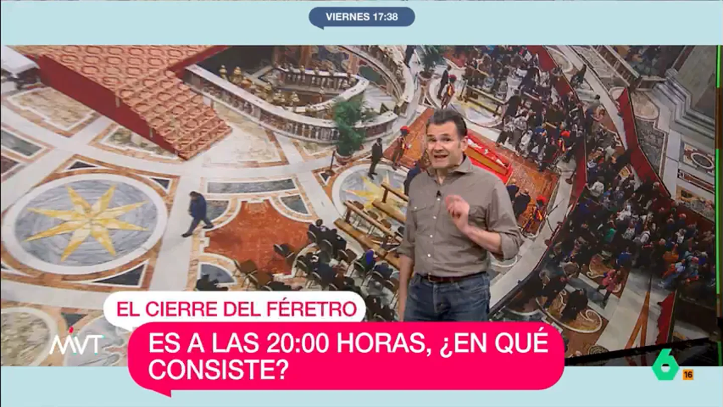 Iñaki López: "Milei de poner a parir al papa pasa a tener un puesto preeminente en su entierro" Javier Martínez-Brocal ha compartido cómo se van a sentar los asistentes al funeral del sumo pontífice en el Vaticano. El corresponsal cuenta que Argentina tendrá prioridad al ser la patria del papa.