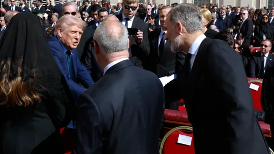 El rey Felipe VI saluda al presidente de EEUU, Donald Trump. El rey Felipe VI saluda al presidente de EEUU, Donald Trump.