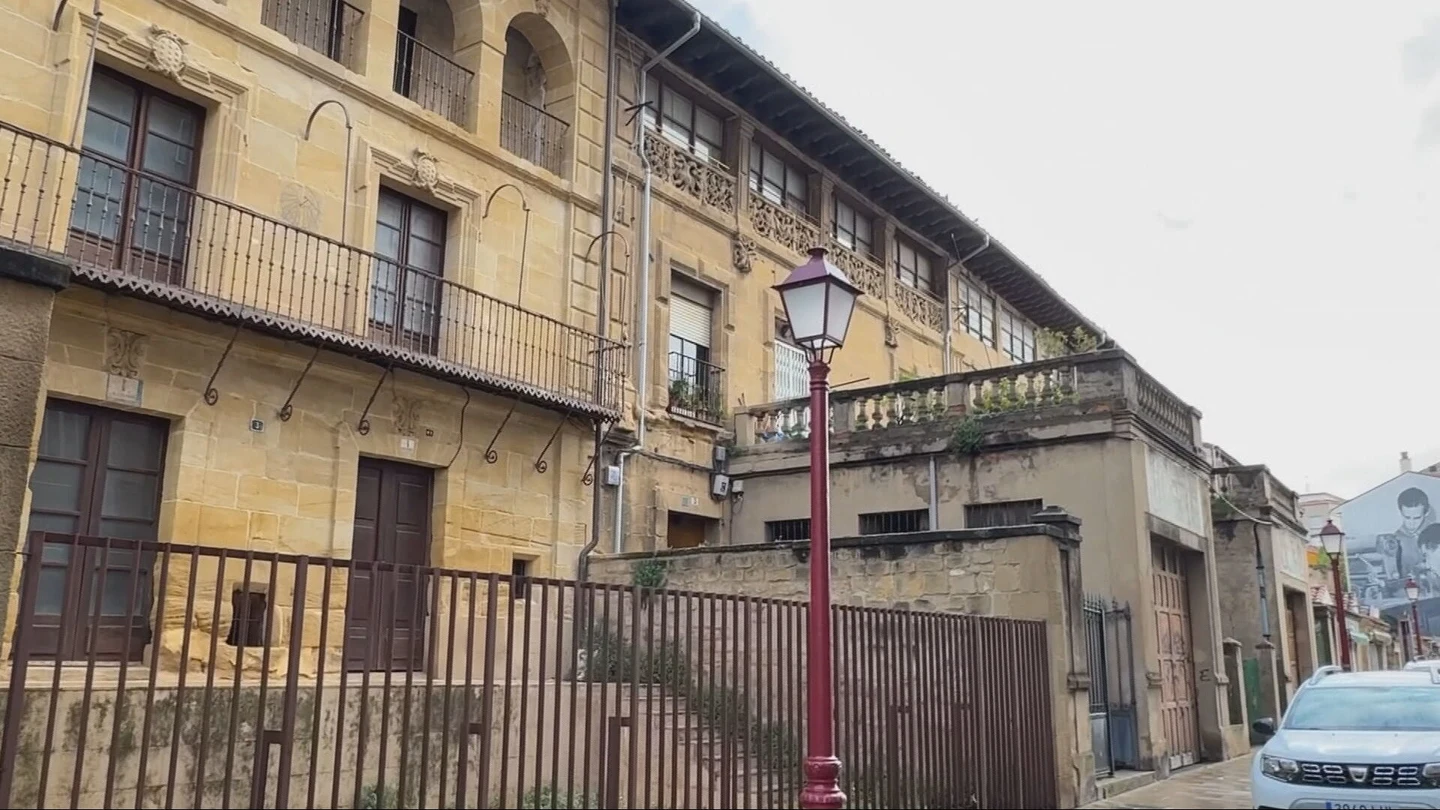 Vivienda donde ha aparecido muerta una mujer de 36 años Vivienda donde ha aparecido muerta una mujer de 36 años
