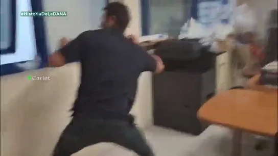 Un tornado, en una fábrica en Valencia Un tornado, en una fábrica en Valencia