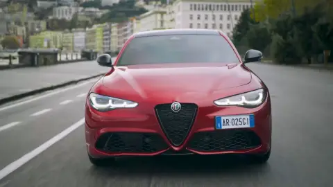 Alfa Romeo Giulia Intensa Alfa Romeo Giulia Intensa