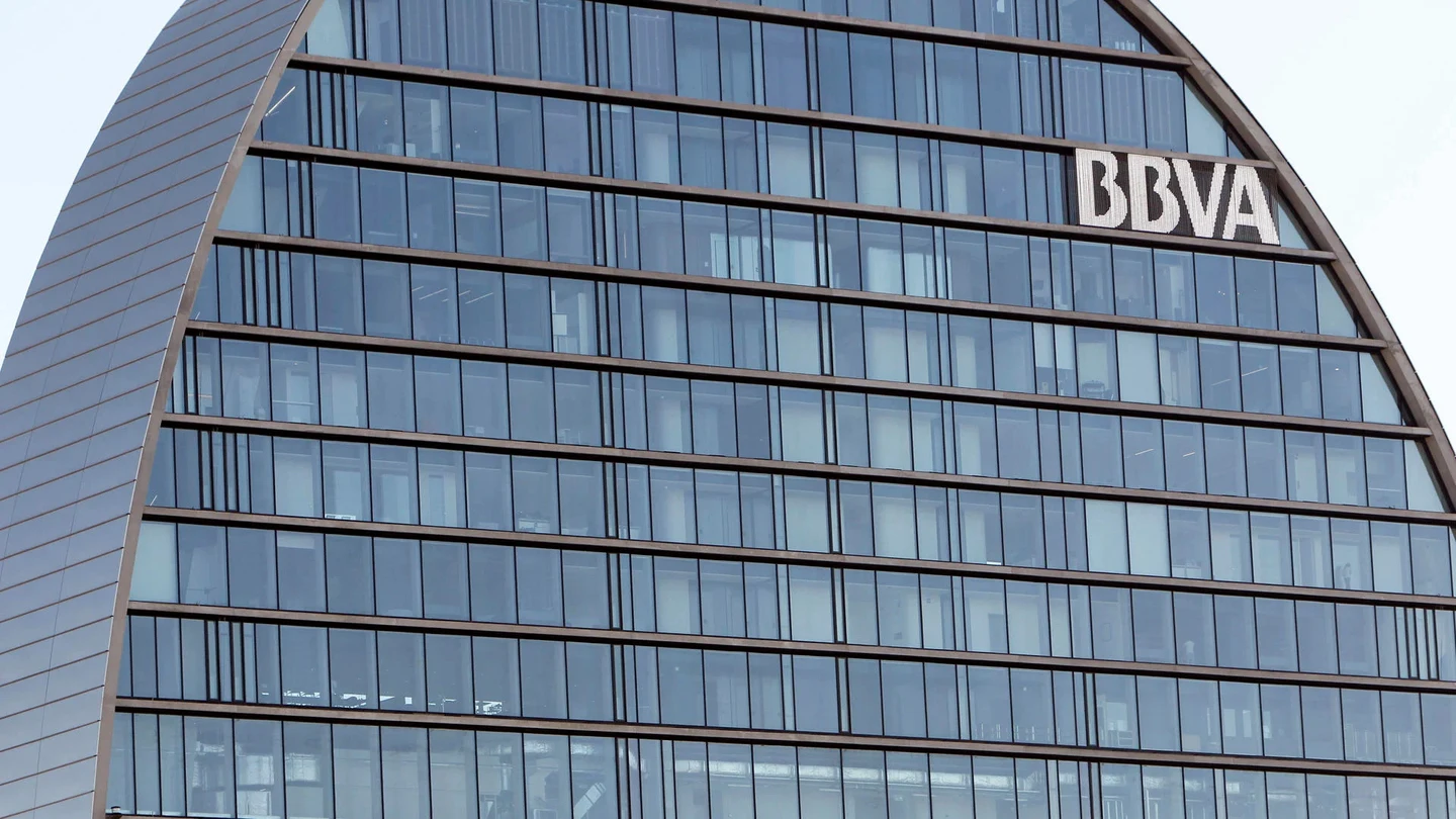 A3 Noticias 2 (30-04-25) Competencia autoriza la OPA de BBVA al Sabadell A3 Noticias 2 (30-04-25) Competencia autoriza la OPA de BBVA al Sabadell
