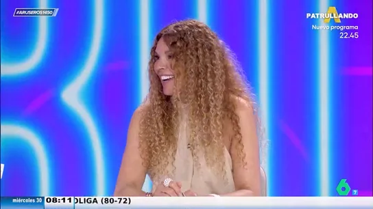 Así reacciona Alfonso Arús al descubrir en directo que Angie Cárdenas compra ropa de Victoria Beckham: "Qué casualidad..." Así reacciona Alfonso Arús al descubrir en directo que Angie Cárdenas compra ropa de Victoria Beckham: "Qué casualidad..."