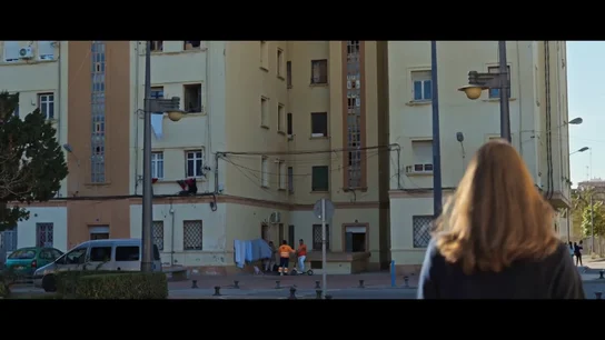 Pisos por 30.000 euros en primera línea de playa en Valencia, en el barrio del Cabanyal: "Llevan más de 80 años con que los van a tirar" Pisos por 30.000 euros en primera línea de playa en Valencia, en el barrio del Cabanyal: "Llevan más de 80 años con que los van a tirar"