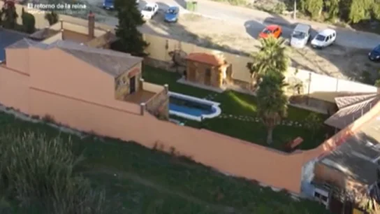 La vida de lujo de Graciano, el italiano socio de 'la reina de la coca', en un barrio humilde: Piscina, relojes y 138.000 euros en efectivo La vida de lujo de Graciano, el italiano socio de 'la reina de la coca', en un barrio humilde: Piscina, relojes y 138.000 euros en efectivo