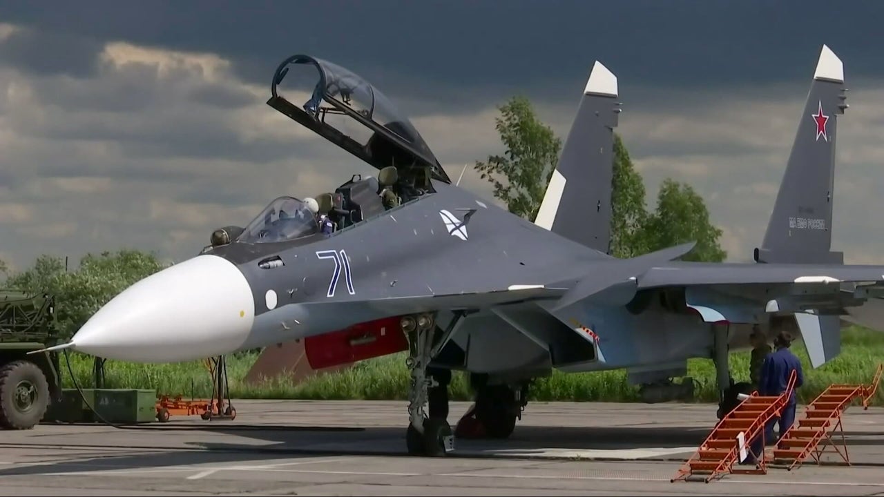 Polonia cierra parcialmente su espacio aéreo y activa sus sistemas de defensa por los ataques de Rusia en Ucrania