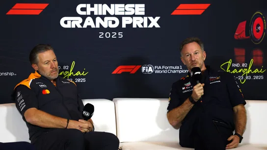 Zak Brown y Christian Horner Zak Brown y Christian Horner