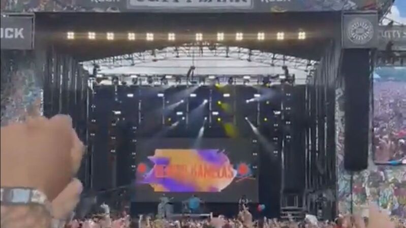 Gritos de "Mazón, dimisión" en el Viña Rock. 