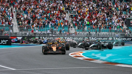 Salida de la carrera sprint del GP de Miami 2025 Salida de la carrera sprint del GP de Miami 2025