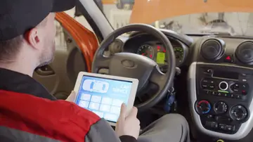 Revisión del estado del vehículo mediante el OBD (On Board Diagnostics) Revisión del estado del vehículo mediante el OBD (On Board Diagnostics)