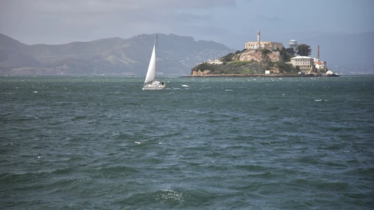 La isla de Alcatraz, en la costa de San Francisco, California La isla de Alcatraz, en la costa de San Francisco, California