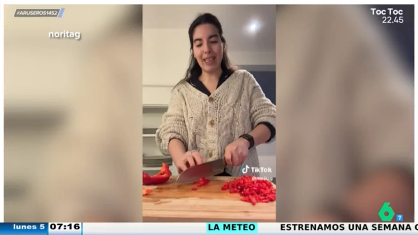 Una española desvela cómo son las bodas en el Reino Unido: "Puré de patata con guisantes o judías cocidas y salchichas" Una española desvela cómo son las bodas en el Reino Unido: "Puré de patata con guisantes o judías cocidas y salchichas"
