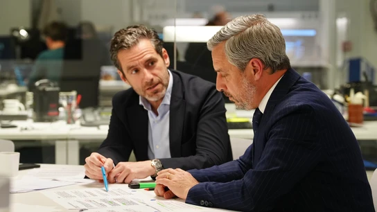 El vicesecretario de Economía del PP, Juan Bravo, junto al portavoz del partido Borja Sémper. El vicesecretario de Economía del PP, Juan Bravo, junto al portavoz del partido Borja Sémper.