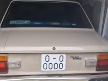 El Seat 131, una reliquia y antiguo taxi que con su matricula O-0000-O sigue circulando El Seat 131, una reliquia y antiguo taxi que con su matricula O-0000-O sigue circulando