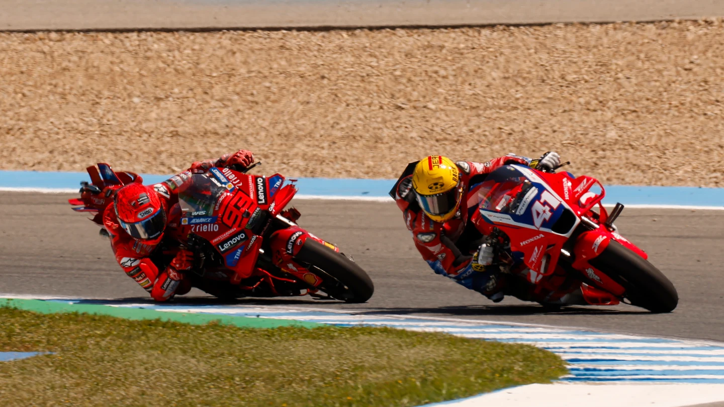 Marc Márquez y Aleix Espargaró en el Gran Premio de España de Jerez Marc Márquez y Aleix Espargaró en el Gran Premio de España de Jerez