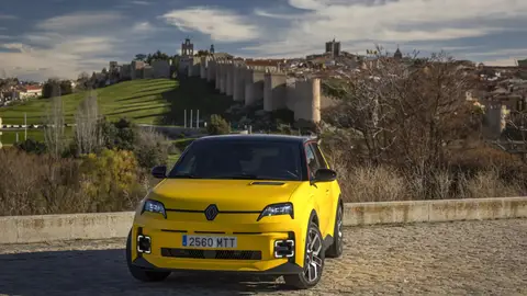 El R5 arrebata la corona a Tesla y se convierte en el eléctrico más vendido en abril en España El R5 arrebata la corona a Tesla y se convierte en el eléctrico más vendido en abril en España