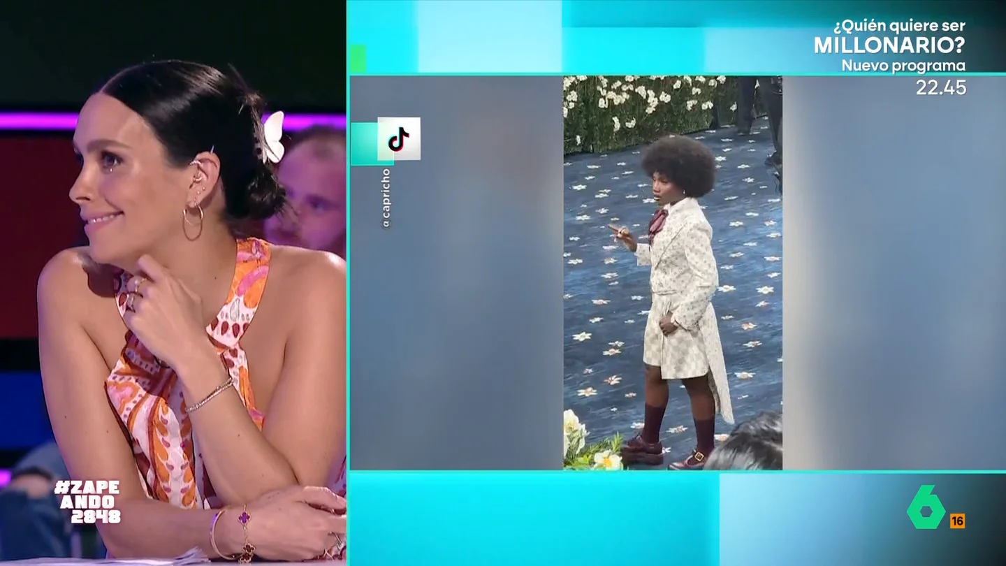 Cristina Pedroche, 'indignada' con algunos looks de la Gala Met: "Me copian todo el rato, está Josie indignado" Varias celebrities decidieron esconder sus looks para mostrarlos justo al llegar a la alfombra roja del evento. Dani Mateo no ha podido evitar comentar que esto es algo que Cristina ha hecho en numerosas campanadas.